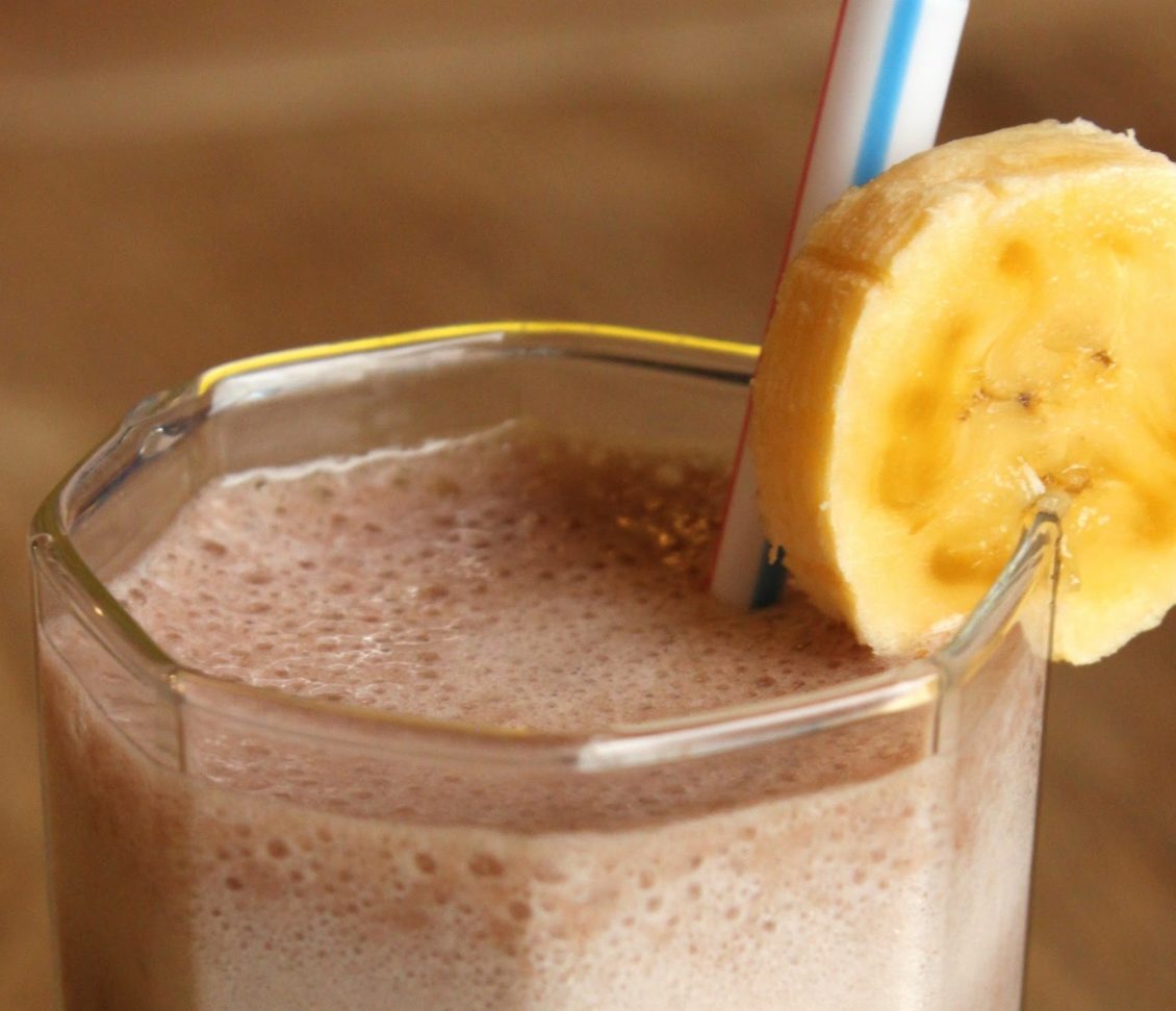 Banana-chocolate-milkshake-smoothie-with-Lactaid-zoom-2