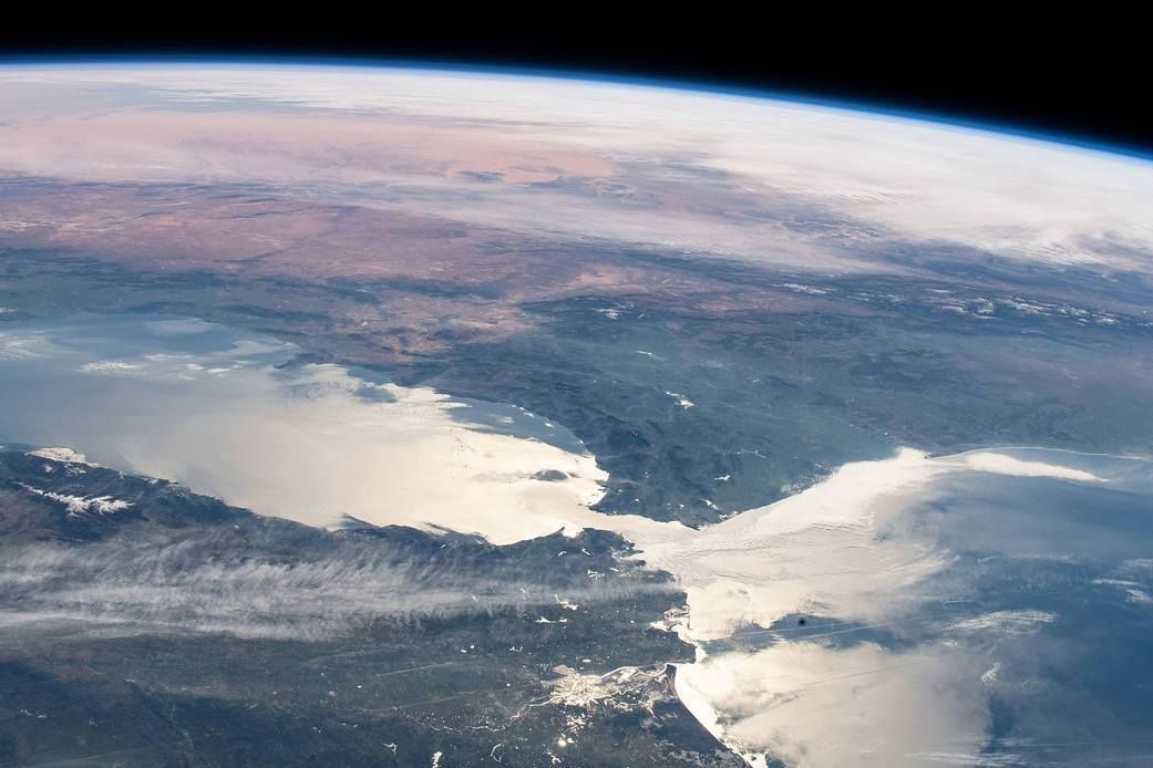 Cuando el Mar Mediterráneo estaba seco, no había conexión con el Atlántico (aquí, foto de la NASA del estrecho de Gibraltar)