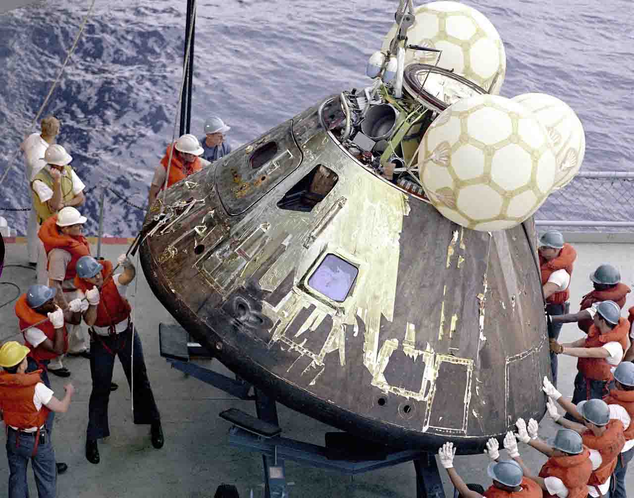 Acuatizaje del Apolo 13