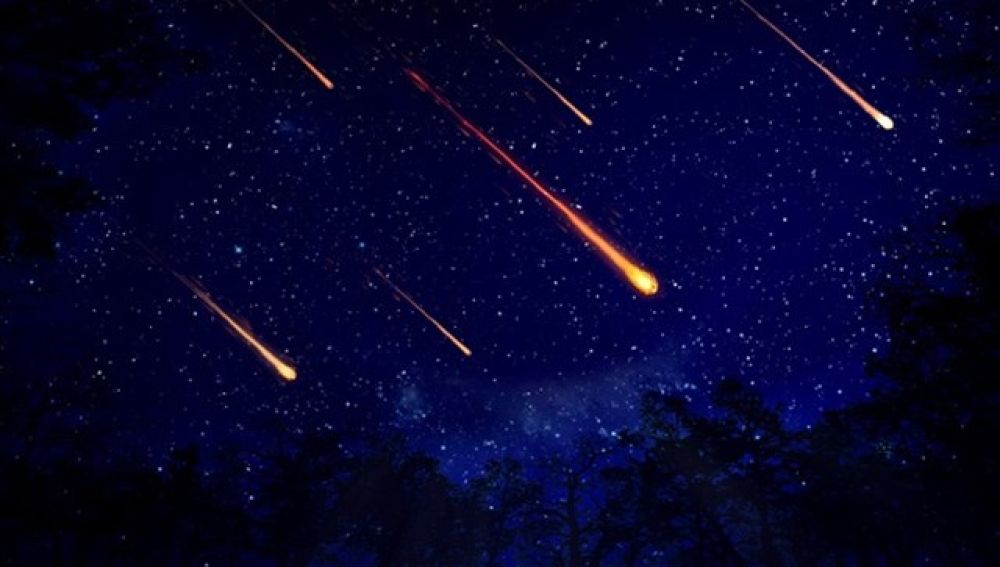 Los escombros dejados por el cometa Halley hace cientos de años generan la lluvia de meteoros Eta Acuáridas.