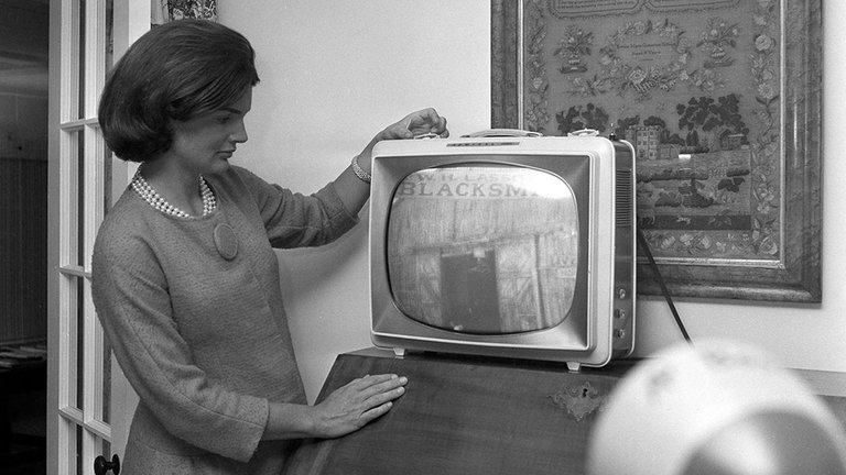 Jacqueline Kennedy organizó una reunión para ver el debate por televisión.