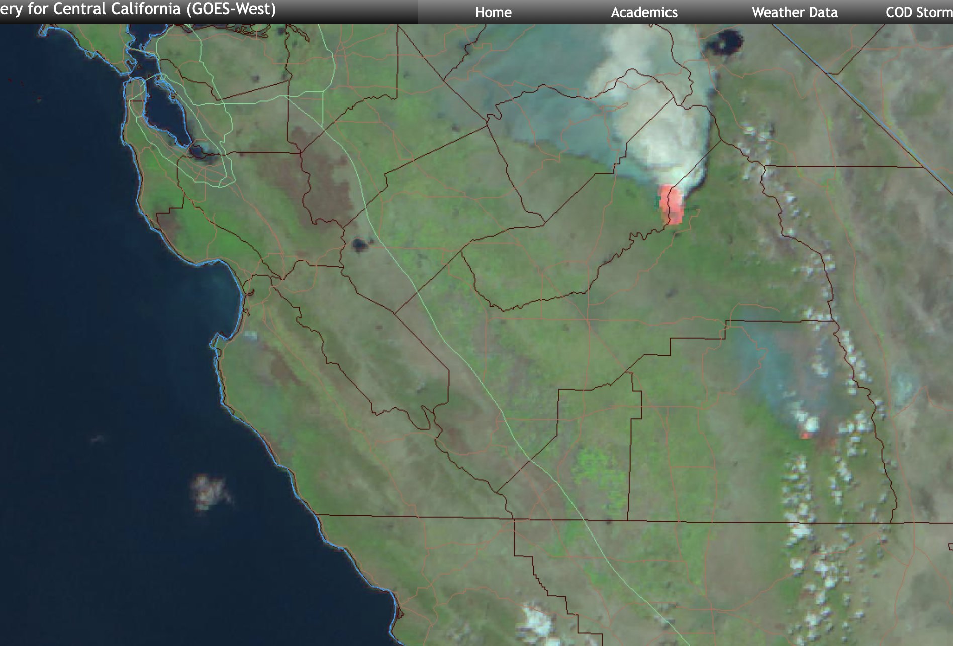 La vista de satélite muestra la ubicación de la nube cerca del incendio.