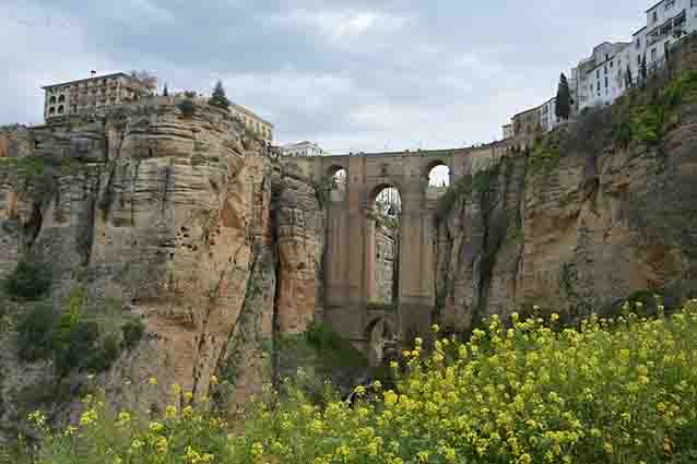Puente famoso de España