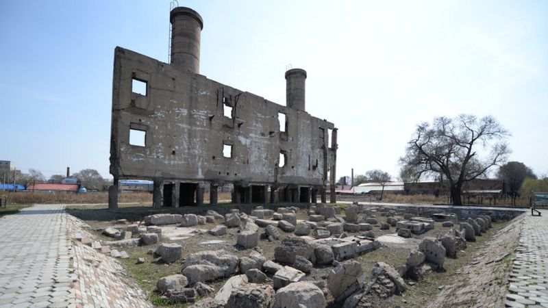 Estas son las ruinas de uno de los edificios de la Unidad 731 en la ciudad de Harbin, en el norte de China.