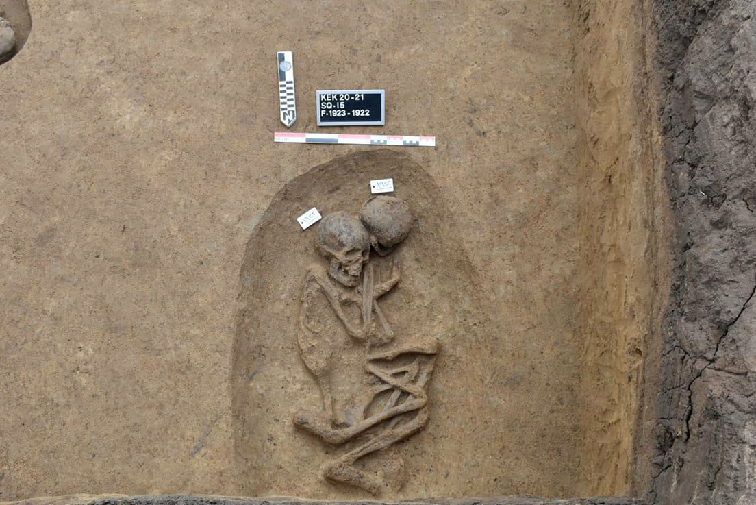 Esta es otra de las tumbas ovaladas que fueron descubiertas.
