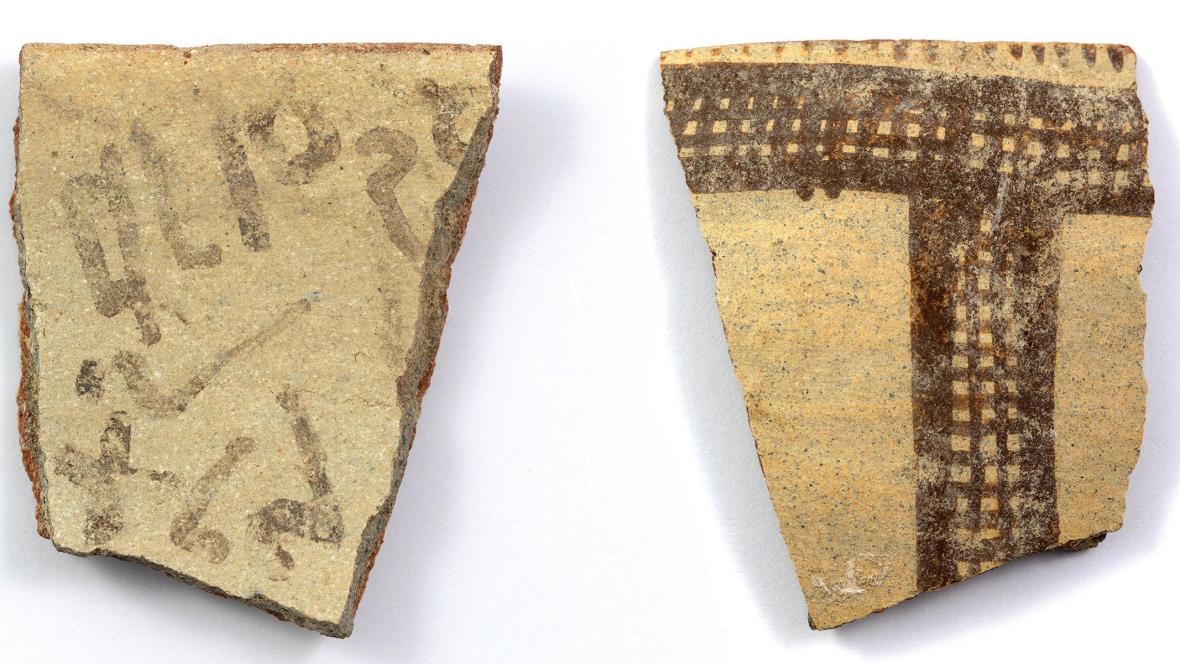 Estas son piezas del alfabeto más antiguo de la historia.