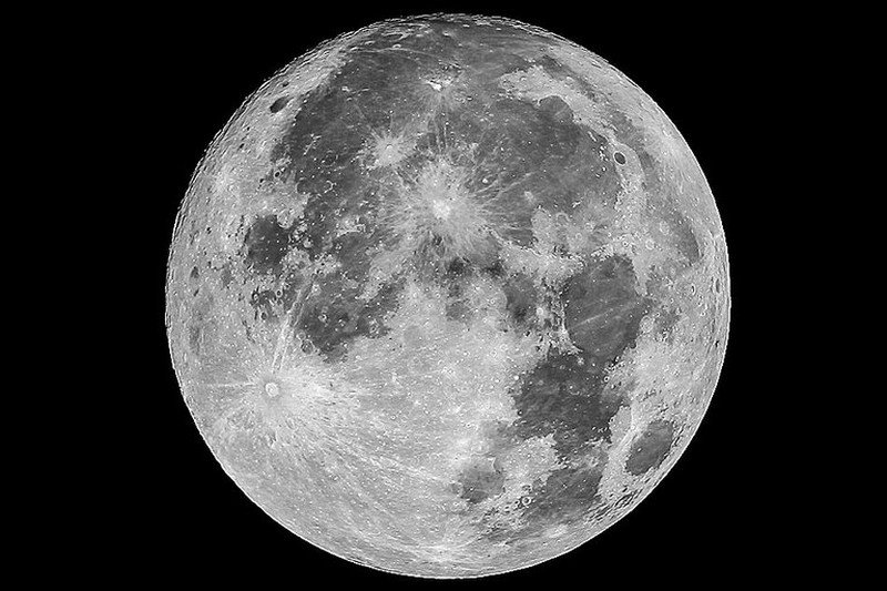 La luna serviría, además, como escudo para favorecer la exploración del espacio.