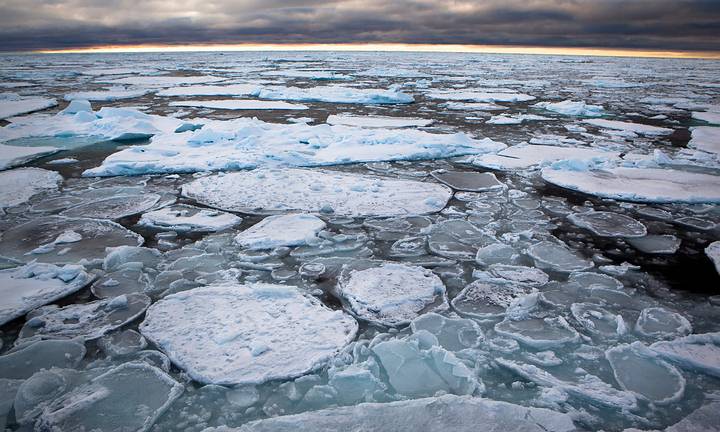 El hielo ártico adelgaza el doble de rápido de lo que se esperaba.