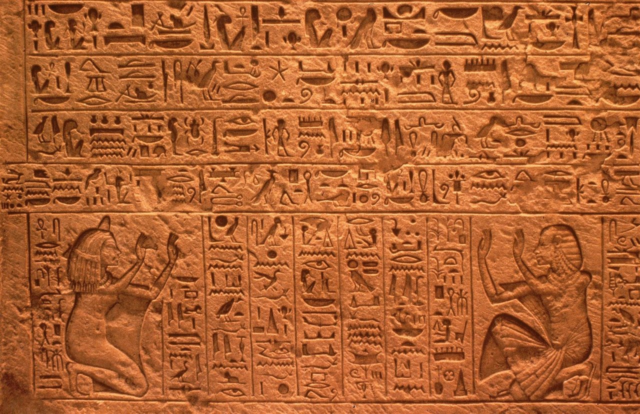 Descubre cómo se descifraron los jeroglíficos.