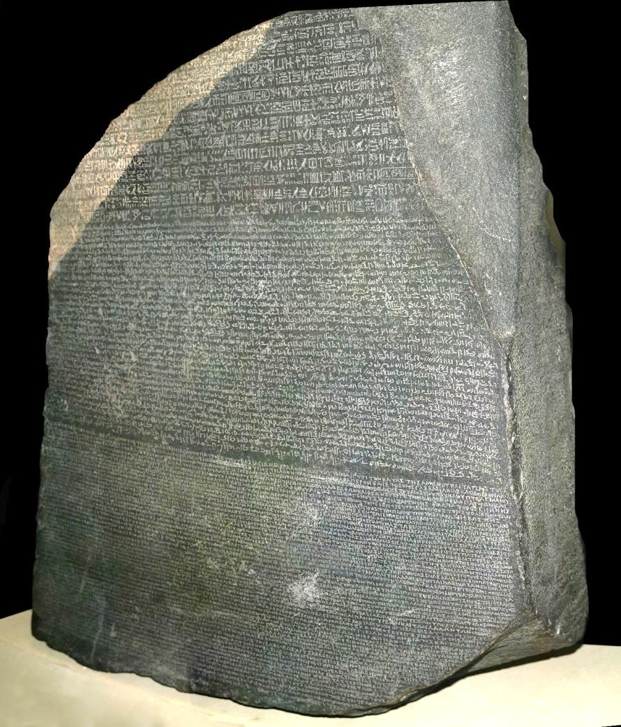 La piedra de Rosetta fue de mucha ayuda para entender los jeroglíficos.