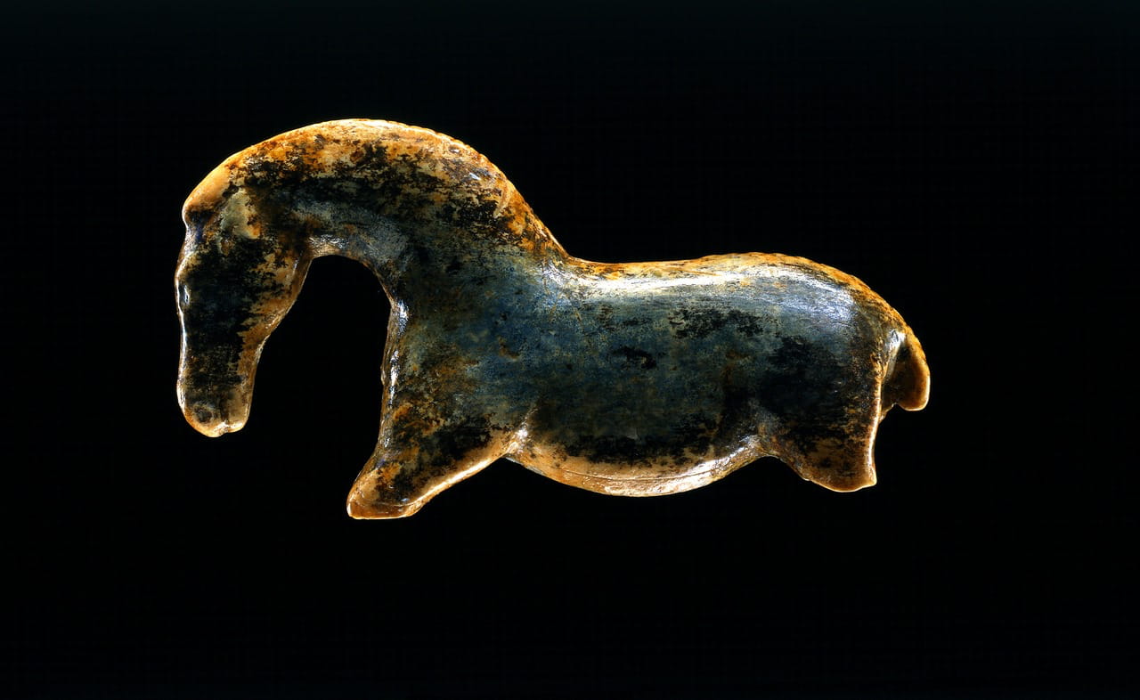 La escultura más antigua de un equino, el caballo de Volgelherd.