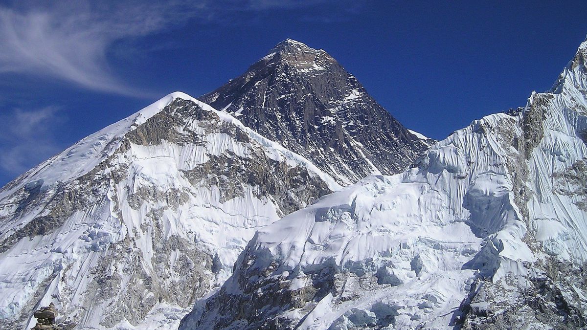 El Everest se está derritiendo muy rápido.