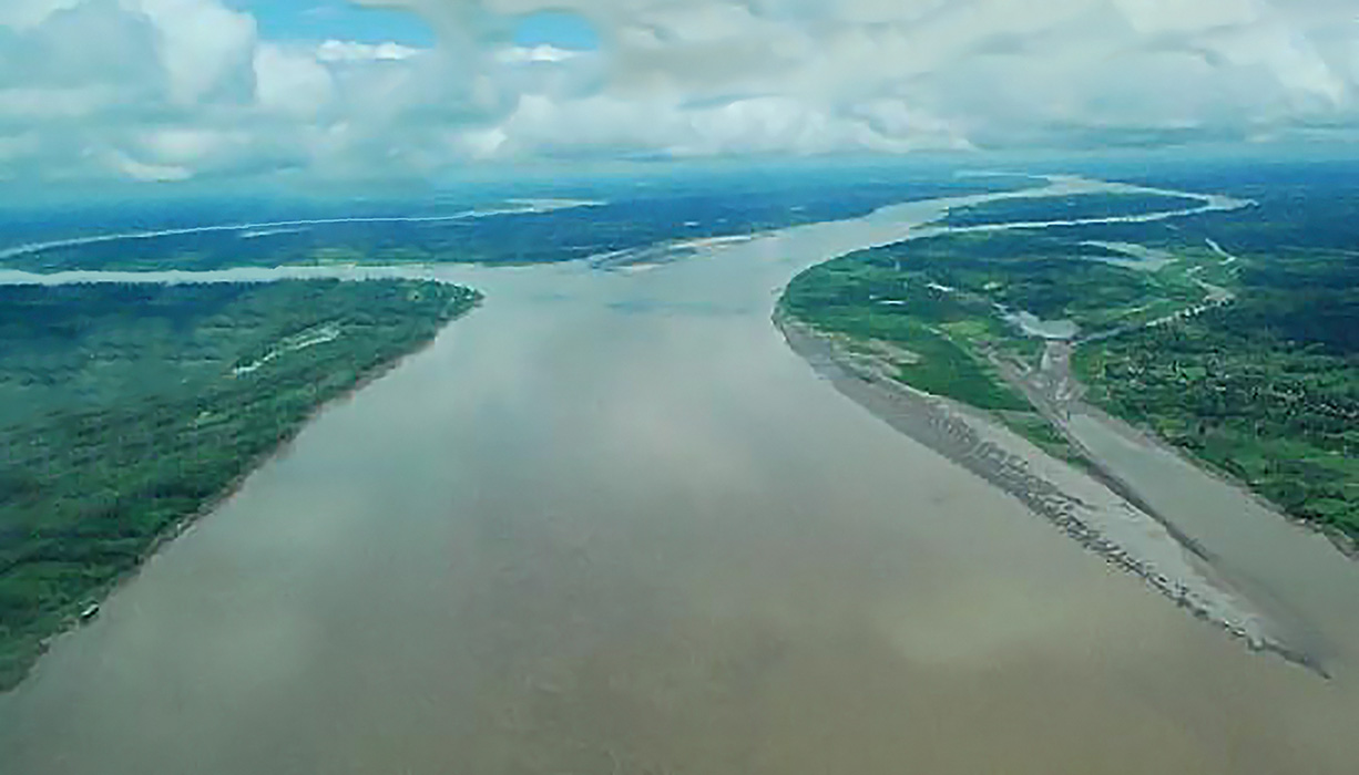 Las Confluencias de los rios Marañon y Ucayali dan origen al rio Amazonas.