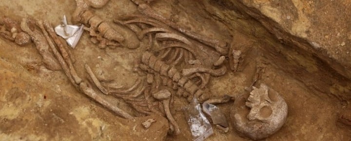 La necrópolis de 2000 años en París tenía un cadáver con una moneda en la boca.