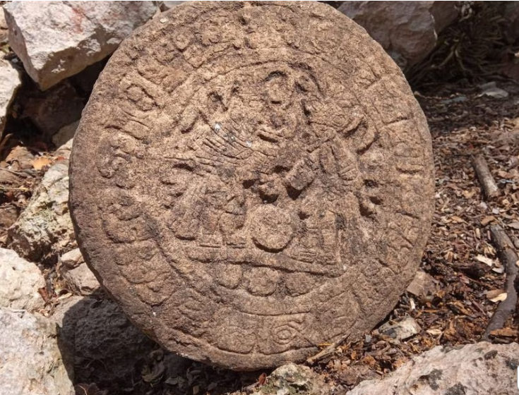 Un marcador de juego de pelota maya muy antiguo fue desenterrado.