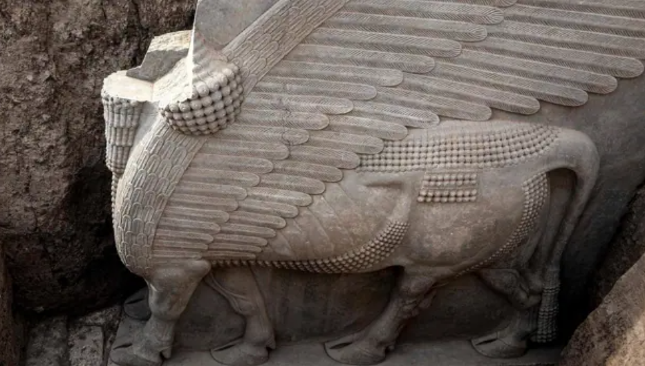 El enorme toro alado desenterrado en Irak está en excelentes condiciones.
