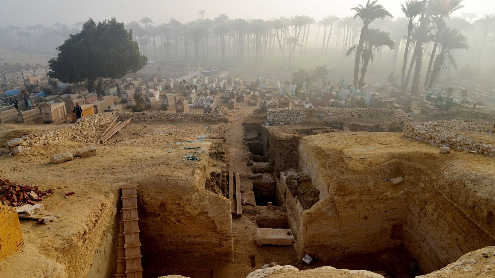 La anomalía en un cementerio egipcio muestra que hay algo debajo.