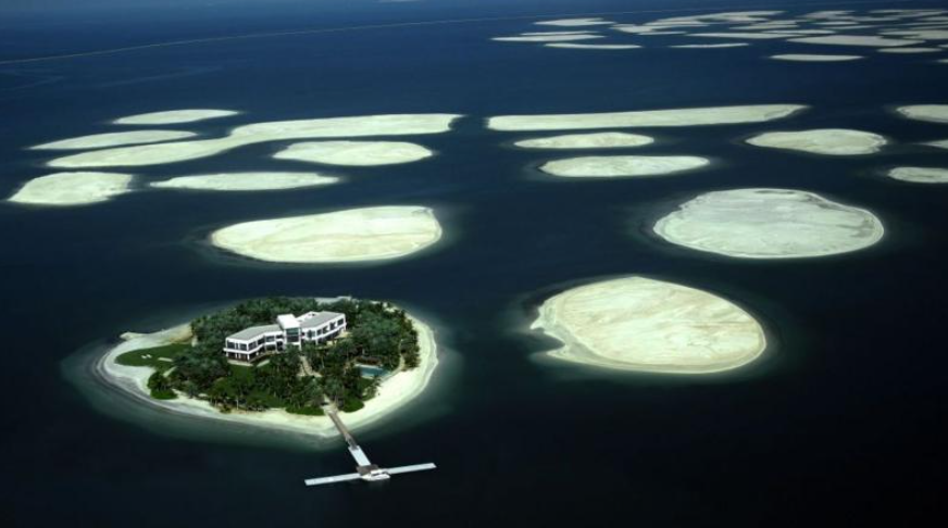 Las 300 islas abandonadas de Dubai significaron una multimillonaria inversión.