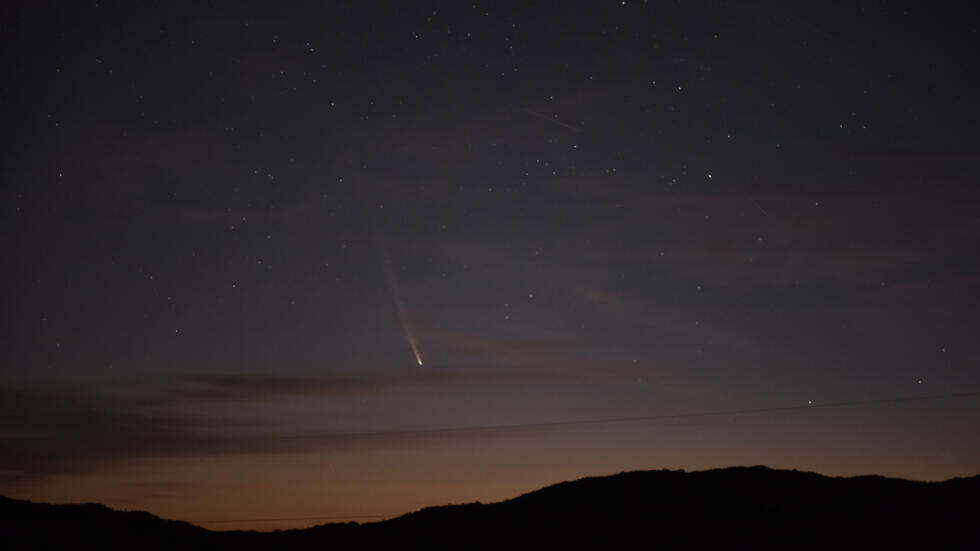 El cometa del siglo se acerca y está visible.