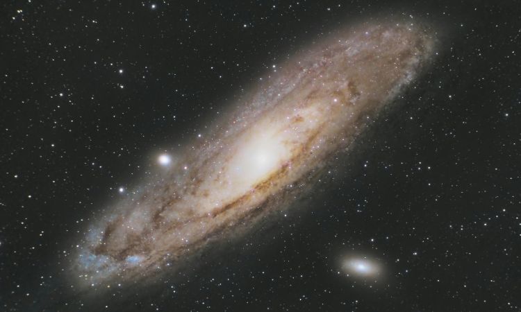 Esta galaxia es la más visible para nosotros, fuera de la Vía Láctea.