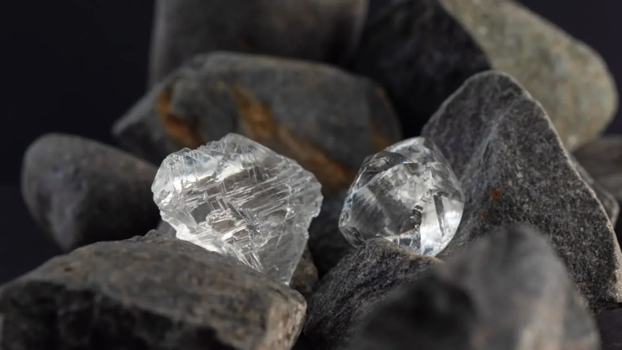 El diamante de meterorito hecho en China es un hito.