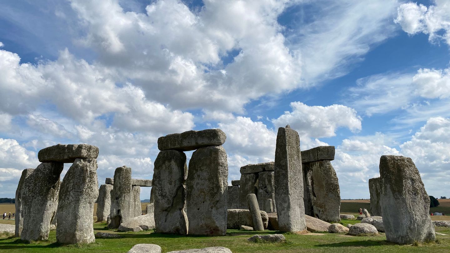 El diente de vaca hallado en Stonehenge ayuda a entender su origen.