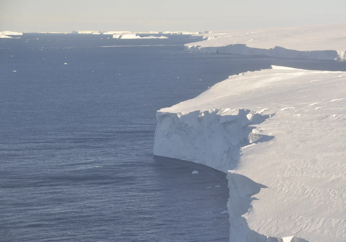 Levantar muros para contener glaciares es una propuesta de geoingeniería arriesgada.