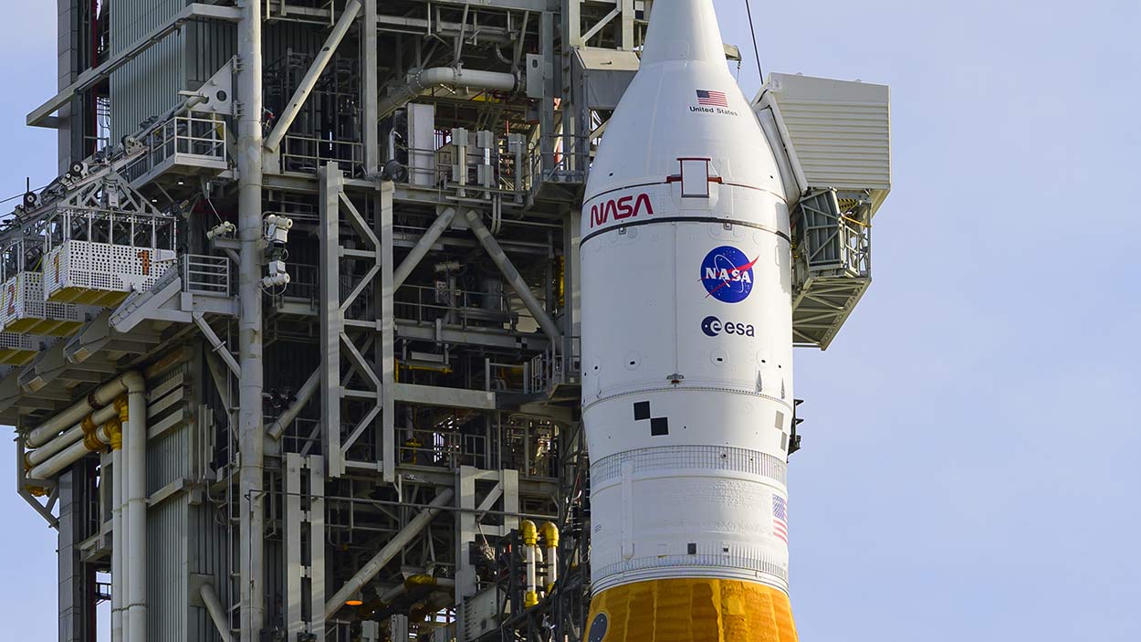 En pocas horas irán a la Luna.